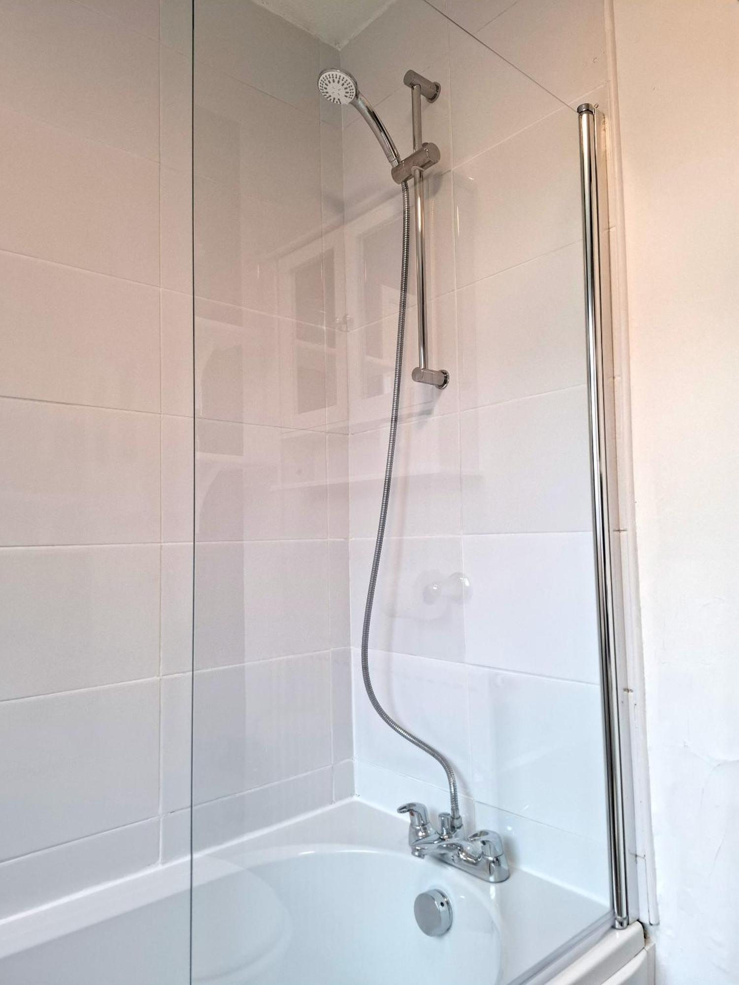 Modern Bright 3 Bedroom House Burton  Екстериор снимка